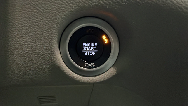 Used 2024 Chrysler Pacifica Touring-L FWD image 21