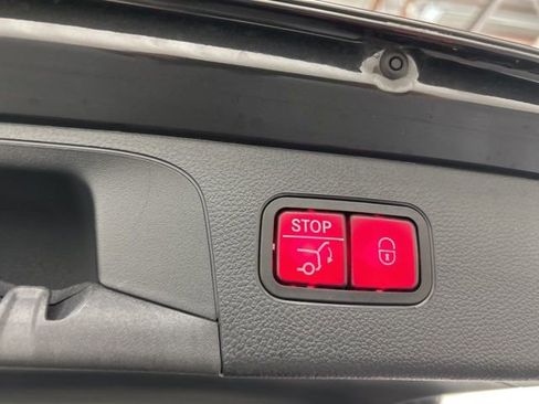 Used 2021 Mercedes-Benz GLC 300 4MATIC w/ Multimedia Package image 34