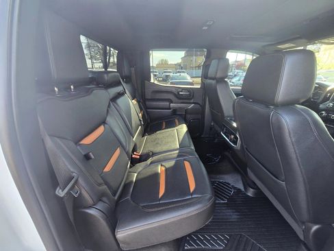 Used 2022 GMC Sierra 1500 AT4 w/ AT4 Premium Package image 16