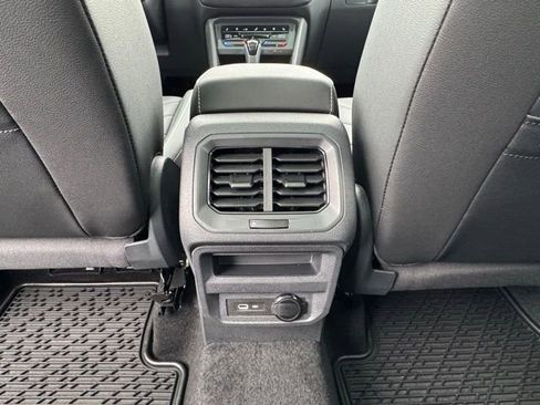 Certified 2023 Volkswagen Tiguan SEL R-Line image 12