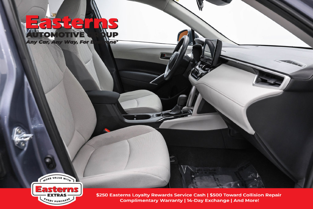 Used 2025 Toyota Corolla Cross L FWD image 24