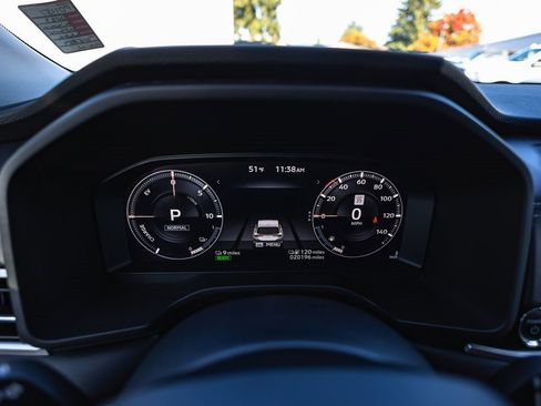 Used 2023 Mitsubishi Outlander SE image 13