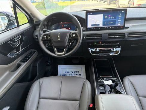 Used 2023 Lincoln Corsair FWD w/ Equipment Group 101A image 14
