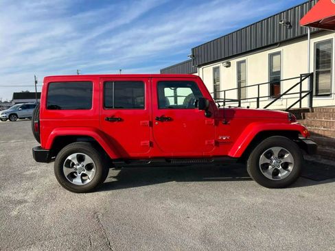 Used 2017 Jeep Wrangler Unlimited Sahara image 6