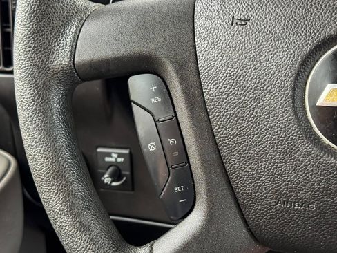 Used 2017 Chevrolet Express 3500 LS RWD image 29