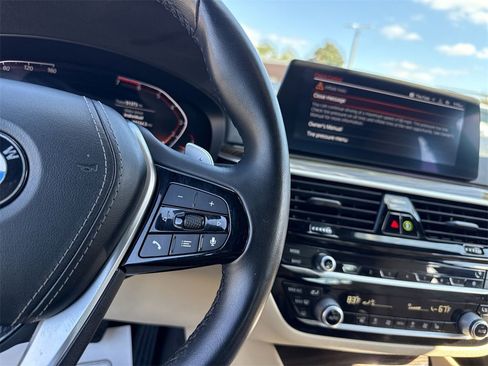 Used 2020 BMW 530i w/ Convenience Package image 14