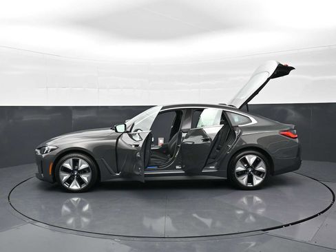 New 2026 BMW i4 eDrive40 w/ Premium Package RWD image 35