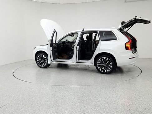 New 2025 Volvo XC90 T8 Plus w/ Protection Package Premier image 12