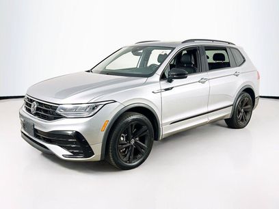 Certified 2024 Volkswagen Tiguan SE R-Line