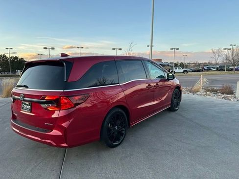 Used 2025 Honda Odyssey Sport-L image 8