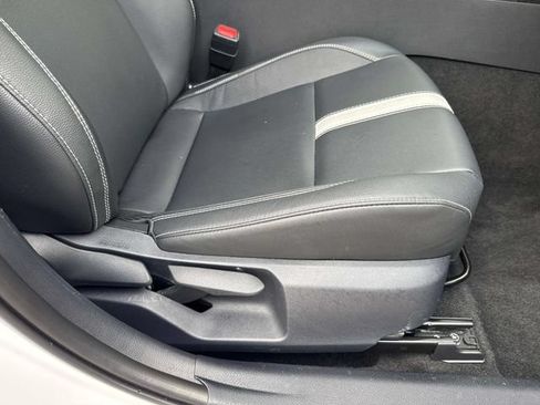 Used 2025 Toyota Camry SE FWD image 13