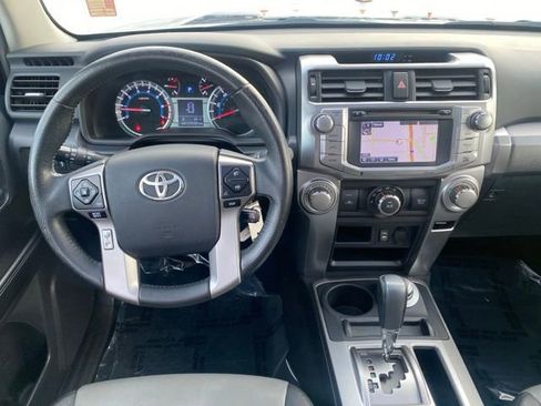 Used 2014 Toyota 4Runner SR5 Premium image 11