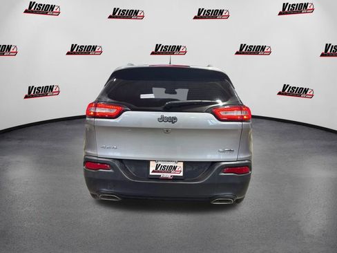 Used 2018 Jeep Cherokee Latitude Plus image 6
