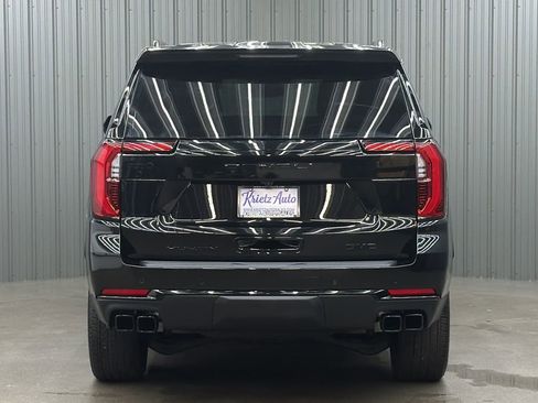 Used 2026 GMC Yukon Denali w/ Sun & Power Step Package AWD/4WD image 4
