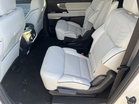 New 2025 Ford Expedition Max Platinum w/ Platinum Ultimate Package image 20