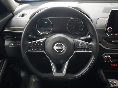 Used 2023 Nissan Altima 2.5 SV image 22