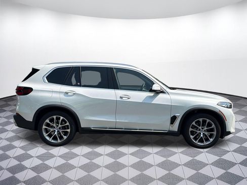 Used 2024 BMW X5 xDrive40i AWD/4WD image 8