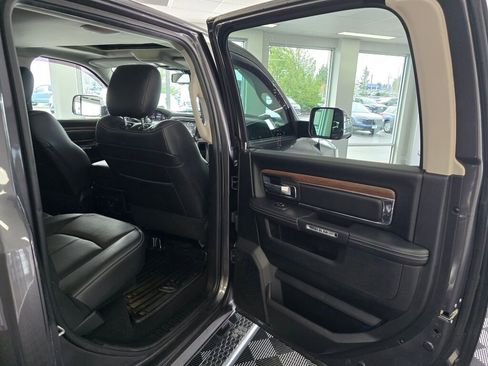 Used 2018 RAM 1500 Laramie w/ Convenience Group image 39