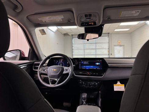 New 2026 Chevrolet TrailBlazer LT w/ LT Cold Weather Package FWD image 20