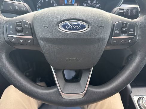 Used 2022 Ford Escape SE image 15