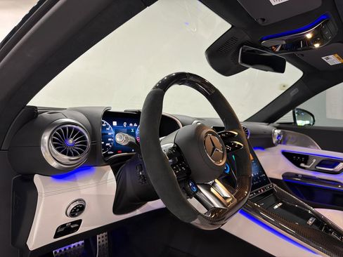 Used 2026 Mercedes-Benz SL 55 AMG 4MATIC image 18