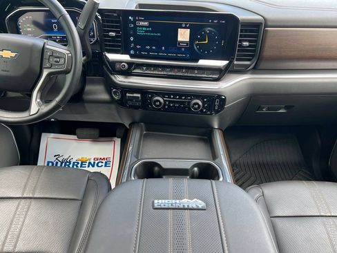 Used 2024 Chevrolet Silverado 2500 High Country w/ High Country Premium Package AWD/4WD image 14