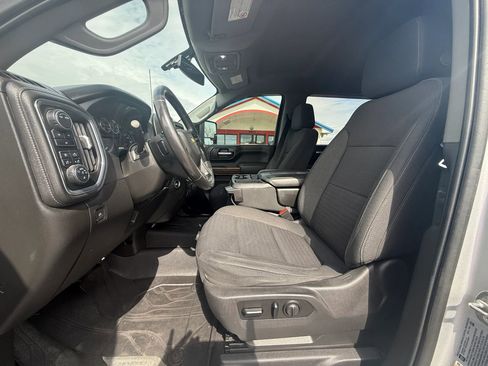Used 2021 Chevrolet Silverado 2500 LT w/ Convenience Package AWD/4WD image 9