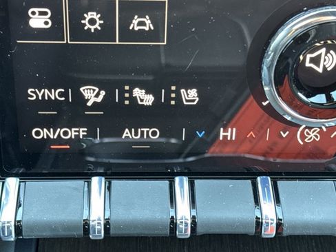 New 2026 GMC Acadia Denali w/ Super Cruise Package FWD image 20
