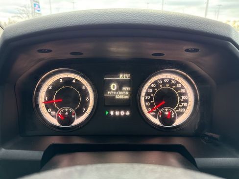 Used 2017 RAM 1500 Tradesman w/ Power & Remote Entry Group image 9