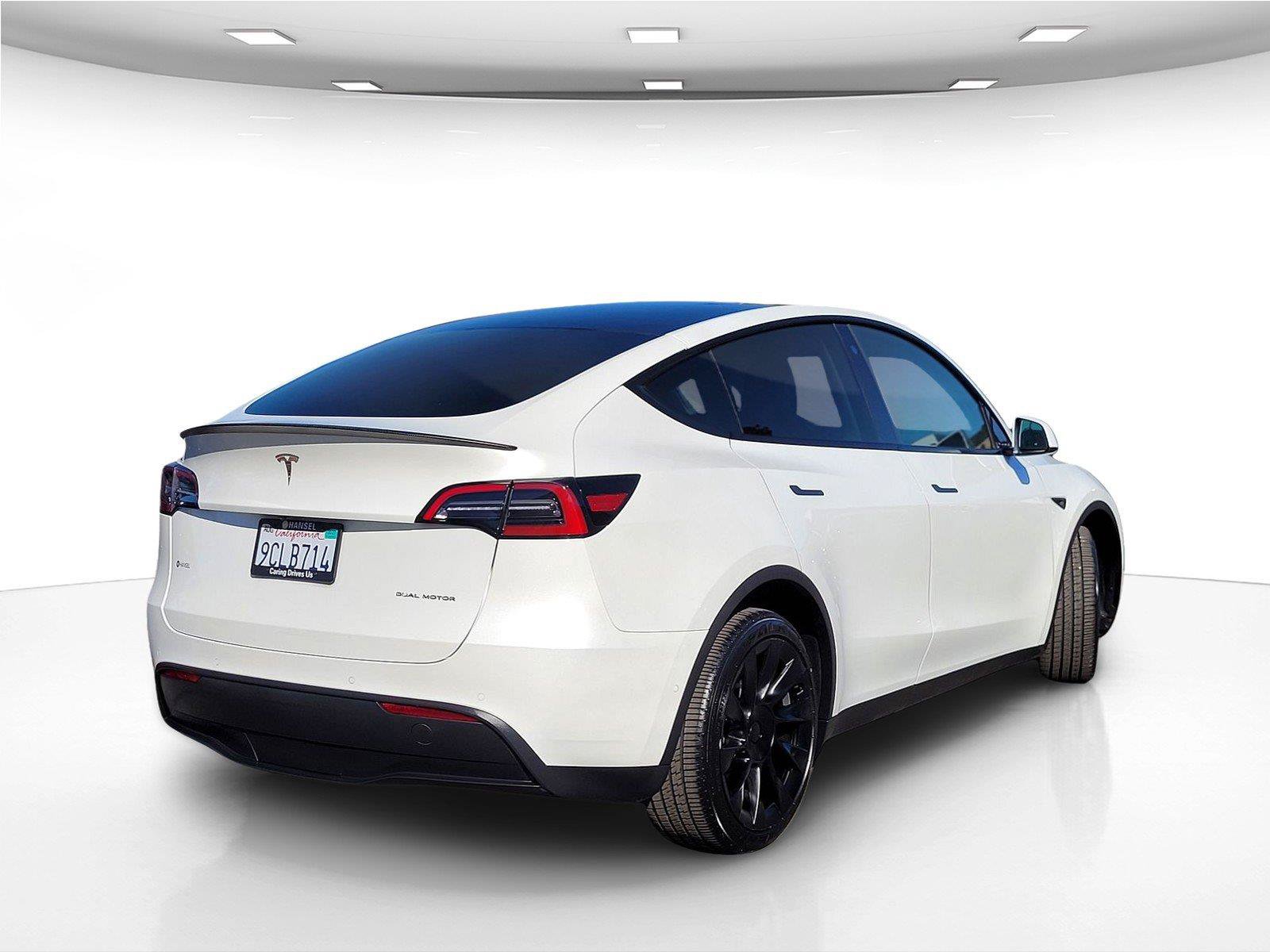 Used 2022 Tesla Model Y Long Range AWD/4WD image 6