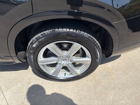 Used 2020 Volvo XC90 T6 Momentum AWD/4WD image 14