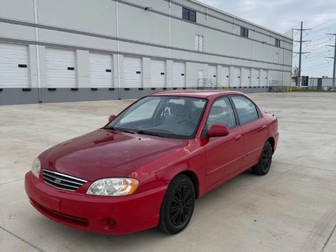 Used 2003 Kia Spectra Sedan image 2