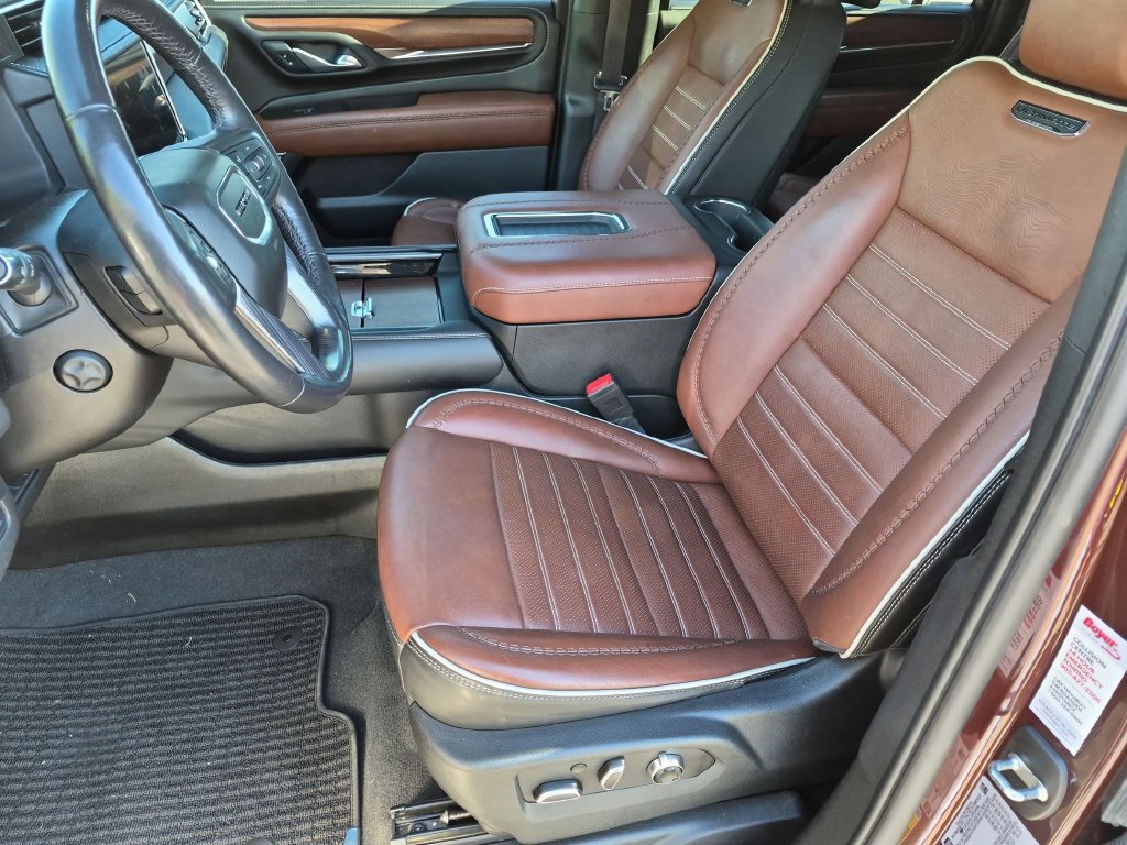 Used 2023 GMC Yukon XL Denali Ultimate AWD/4WD image 18