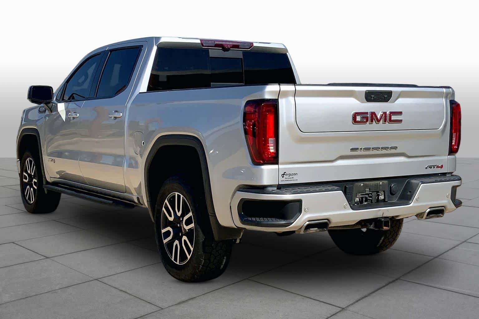 Used 2022 GMC Sierra 1500 AT4 w/ AT4 Premium Package AWD/4WD image 11