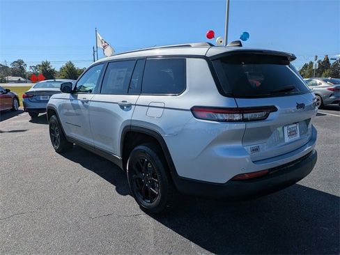 New 2025 Jeep Grand Cherokee L Altitude image 6