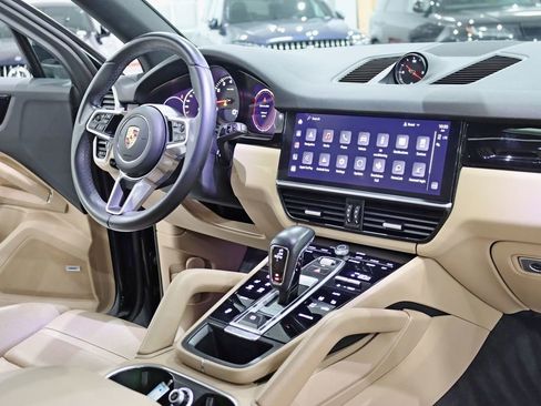 Used 2023 Porsche Cayenne AWD/4WD image 31