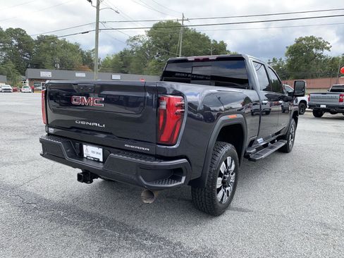 Used 2024 GMC Sierra 2500 Denali image 5