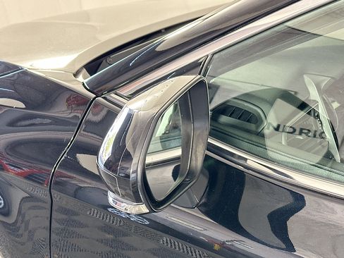 Used 2022 Toyota Camry XSE image 10