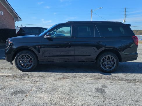 New 2025 Ford Expedition Platinum w/ Stealth Performance Package image 7
