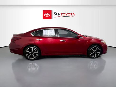 Used 2018 Nissan Altima 2.5 SR FWD image 2