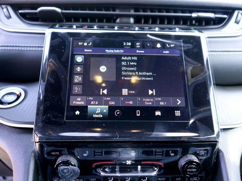 New 2025 Jeep Grand Cherokee L Altitude image 14