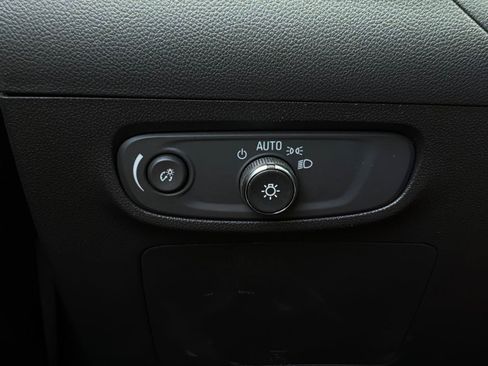 Used 2025 Buick Encore GX Preferred FWD image 20