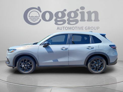 Used 2025 Honda HR-V Sport image 2