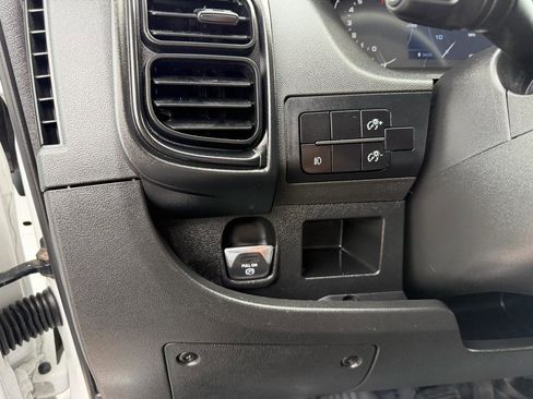 Used 2025 RAM ProMaster 2500 w/ U-Haul Equipment Group FWD image 13