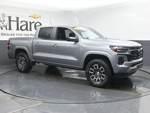 Used 2026 Chevrolet Colorado Z71 w/ Technology Package AWD/4WD image 6