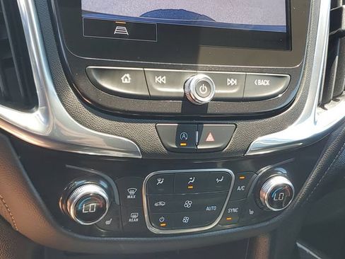 Used 2024 Chevrolet Equinox Premier AWD/4WD image 30