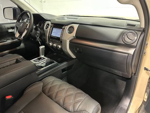 Used 2017 Toyota Tundra SR5 w/ SR5 Upgrade Package image 14