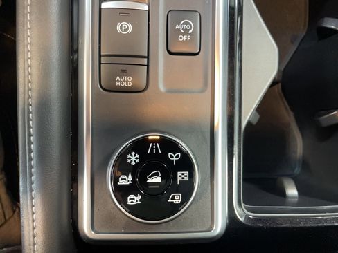 Used 2023 Nissan Pathfinder SL w/ SL Premium Package image 18