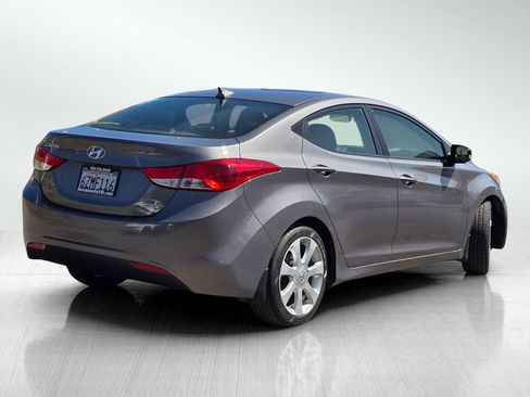 Used 2013 Hyundai Elantra Limited w/ Technology Pkg FWD image 4