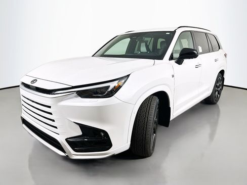New 2026 Lexus TX 500h AWD w/ Technology Package image 3